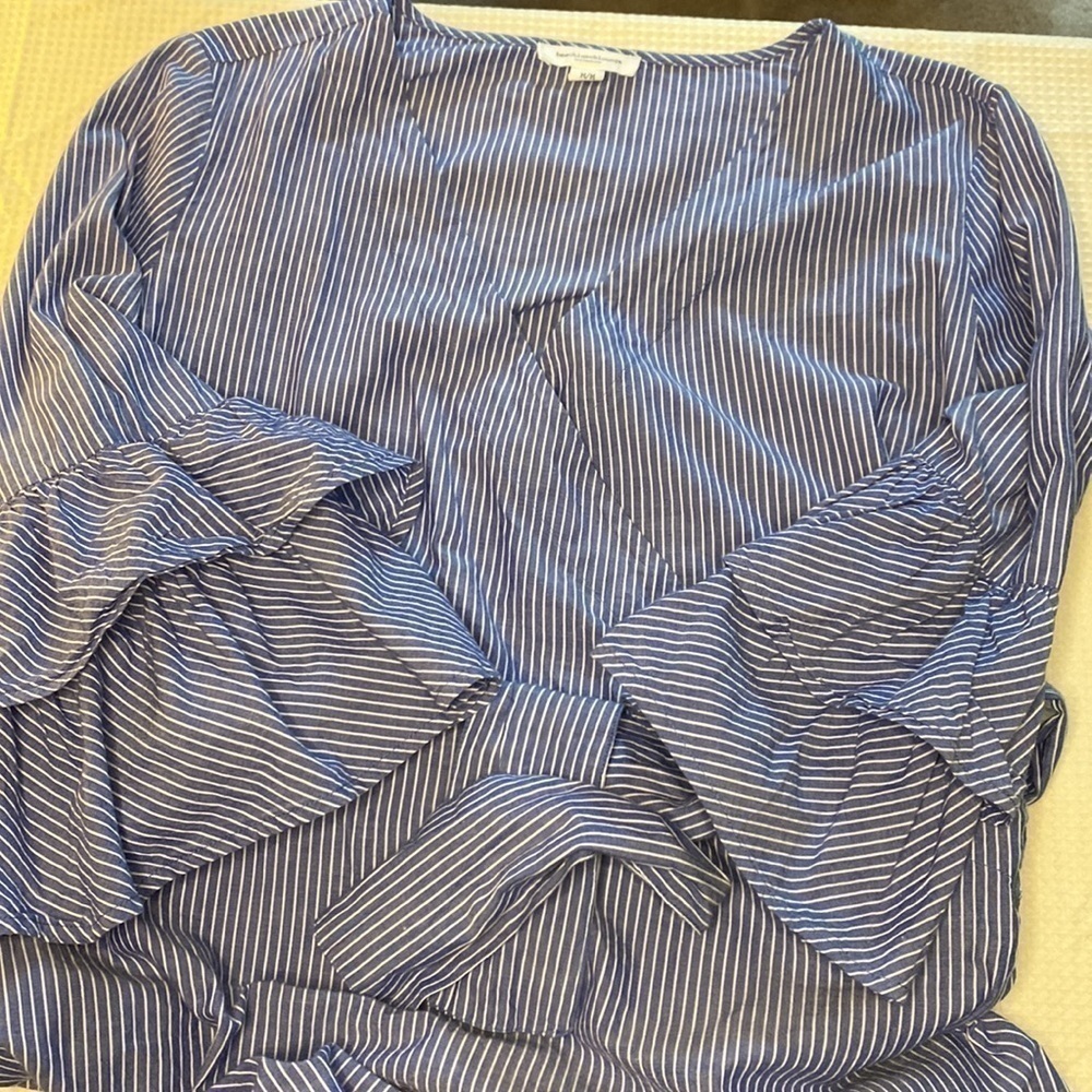 BEACH Lunch Lounge Collection Cotton Faux Wrap Shirt SzM Blue White Pin Stripe - Picture 8 of 16